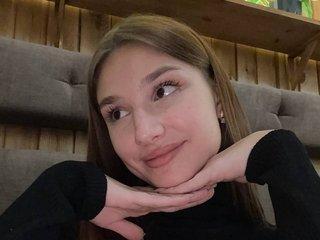 AnnyHoneu