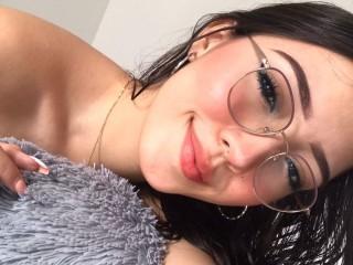 Aprilsexypetite