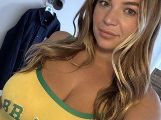 BustyCampervanGirl