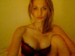 Hot44Ella
