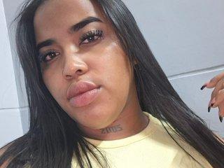 Isabella1lips20