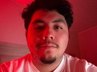 Juicy_Boy_700