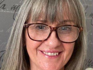 LILY_MATURE_UK_MILF