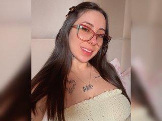 Luna_feet