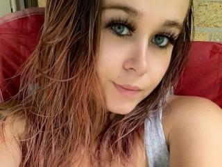 MercedezTripleTease