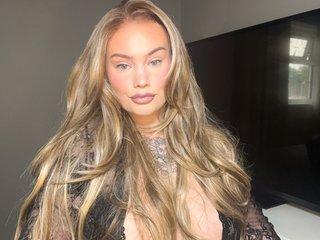 Mia_Mack