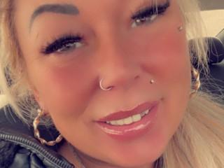 NaomyLove18