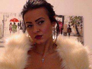 NaughtyBrunetteXXX