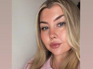 PeachyPollyUK