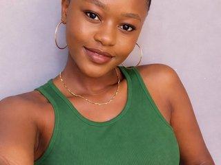 Petite_ebonyy