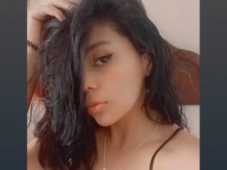 QUEENHOTCUM