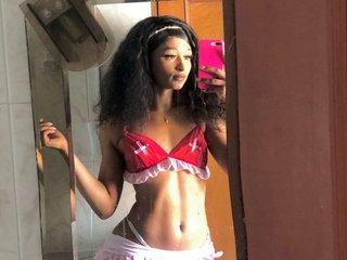 Tiara_Ebonny