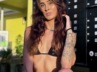 Tiny_Taylorr