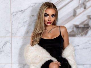 arabella_dominates