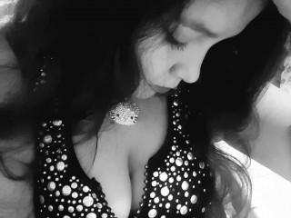 kitty_curvy
