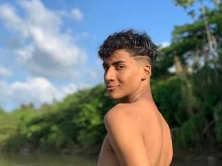 razialxhuge