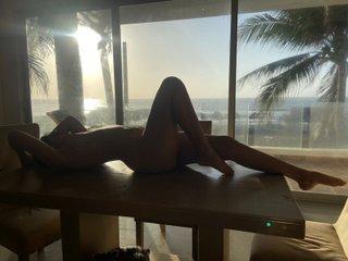 venus_beker