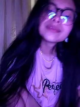 --MiaKhalifa--