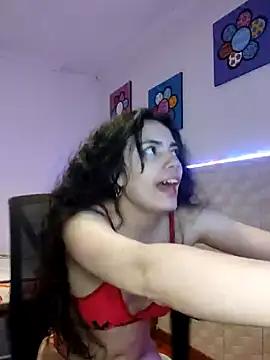 Alana_Ta