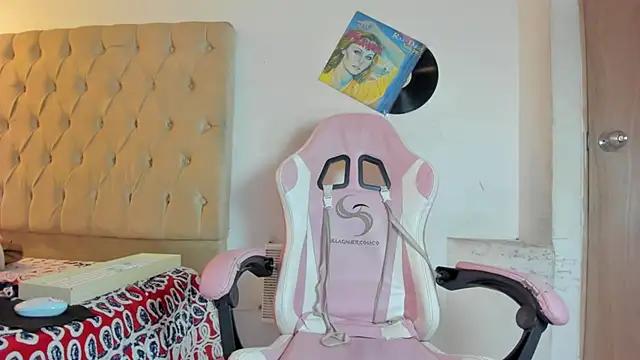 Alexa_girlfox1