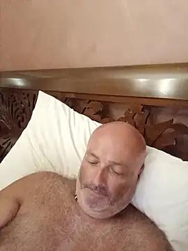 Alexis_Bull
