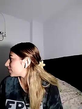 AliceTeenager___
