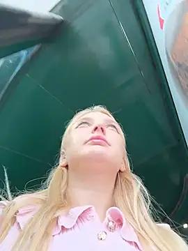 AmmyInPublic