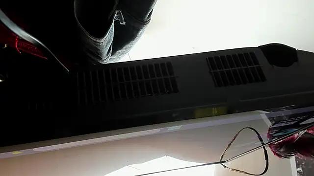 Annyhotx_