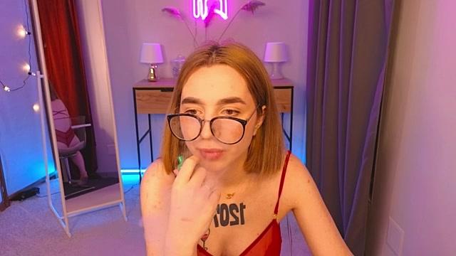 Ashley_Nouar