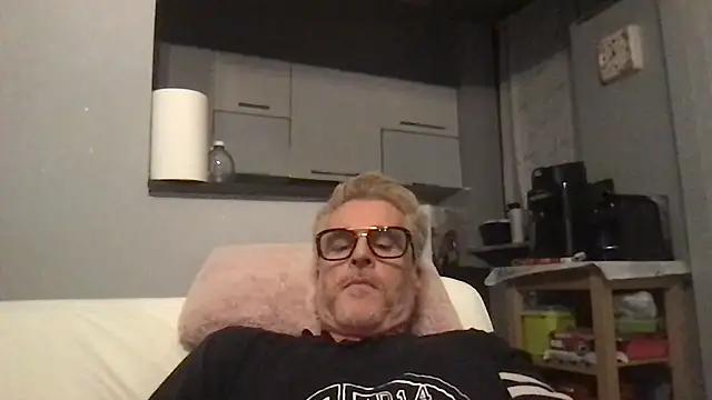 Axl_hot