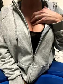 BBCSLUTWIFE4U_2