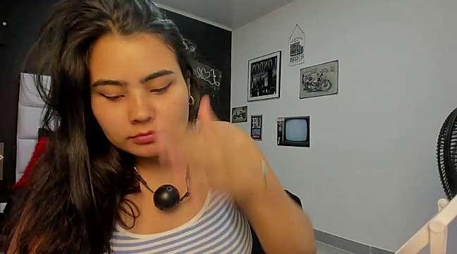 Bella_Moore_