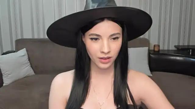 Bella_Savage