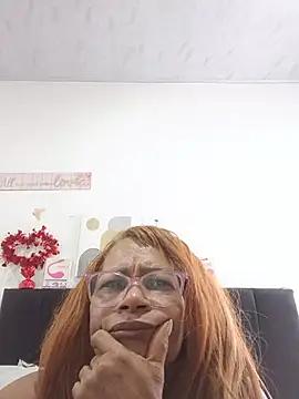 BustyMilf_
