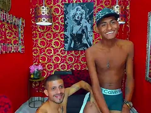 COUPLEBOYSPEIN