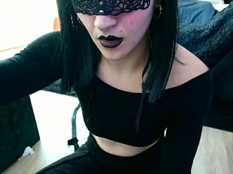 Camillevelvetmwah01
