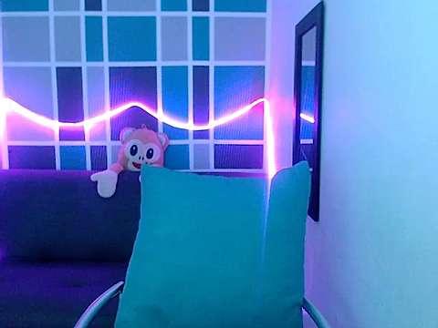 Carla_daring