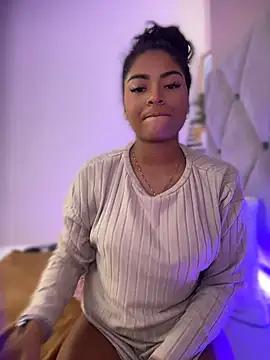 CarlyMonroe_1