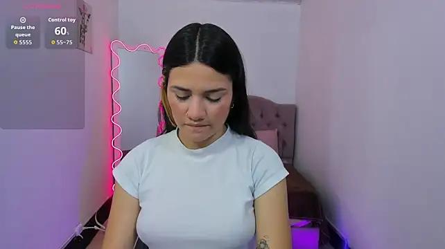 Chiara_tay
