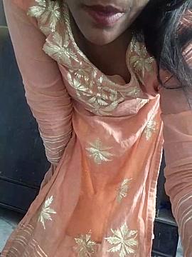 Chikni_riya