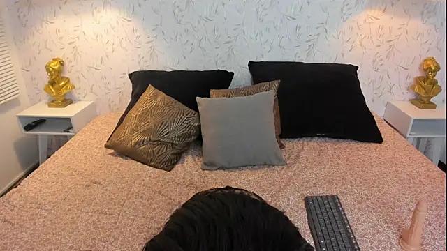 Chloe__Brm