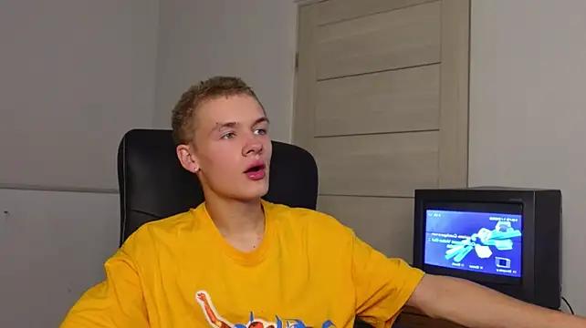 Chris_Holt