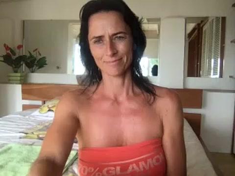 Clara_DesirCam