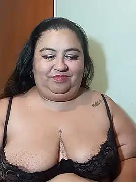 Curvy-Diva-