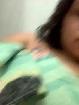 CurvyBoobs_