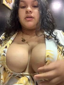 Curvy_Boobs