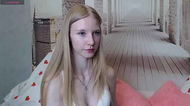 Cutieblondegirl