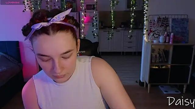 Daisy_Mills_