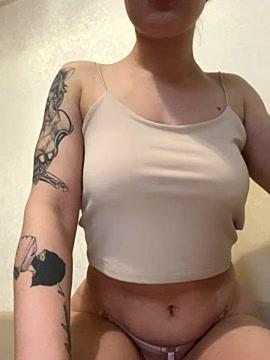 Delia_Hattie