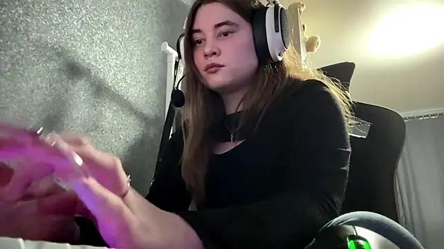 DellaSarratt